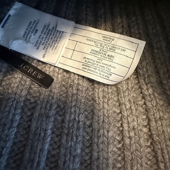 Women's J. Crew Wool Blend Ribbed Beanie with Faux-Fur Pom-Pom - Heather Gray - Picture 5 of 8